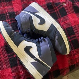 Jordan 1 mid Sanded Purple size 11